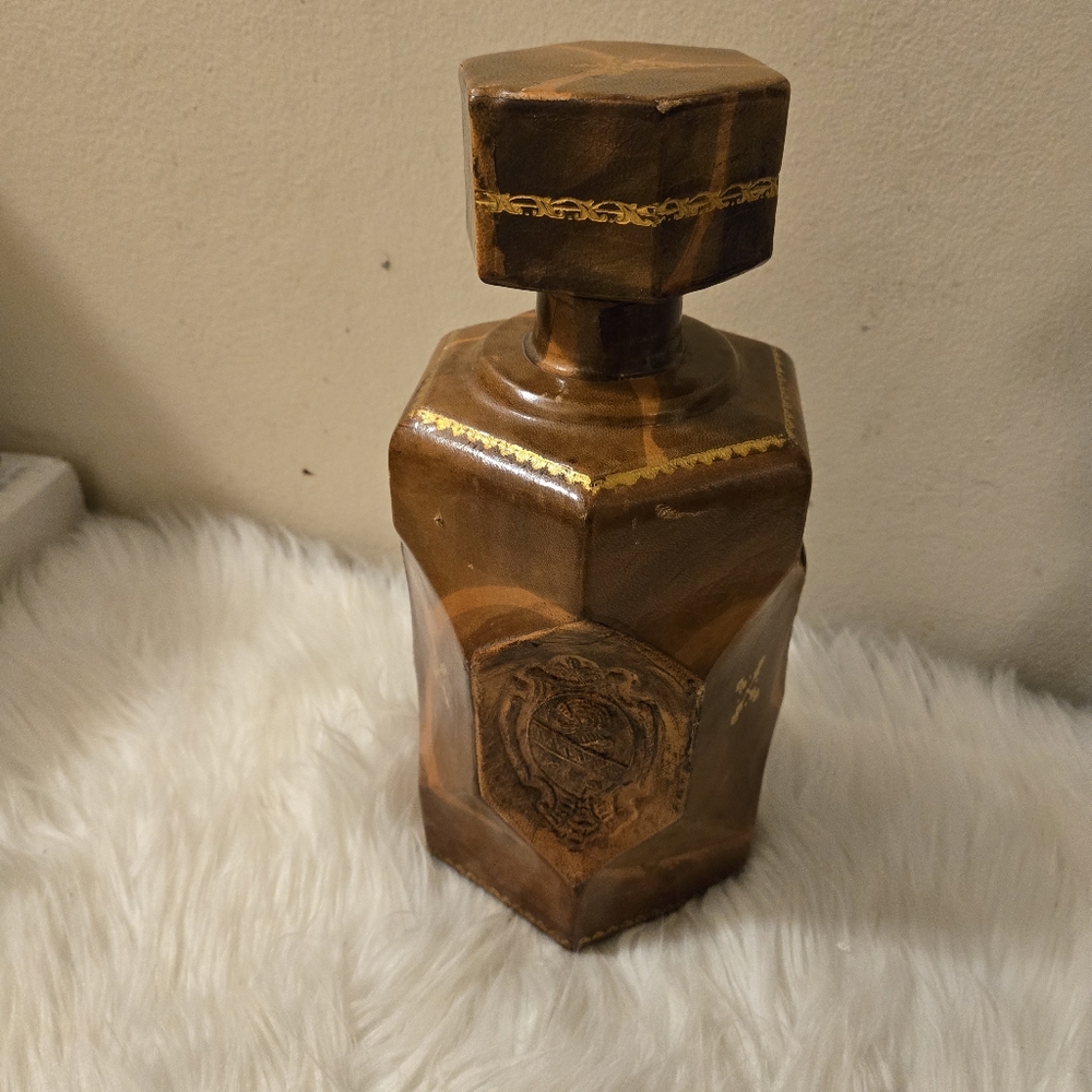 Beautiful Vintage 6 Side Decanter Decorative Leather Cover Glass Bottle